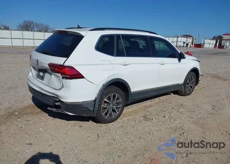 2020 Volkswagen Tiguan 2.0T Se/2.0T Se R-Line Black/2.0T Sel из США, поврежденный, VIN 3VV3B7AXXLM124839